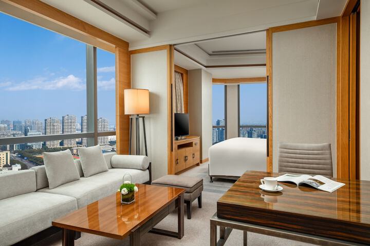 Room 3 of 49