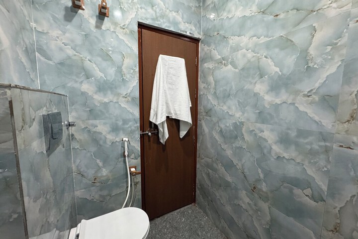 Room 51 of 57