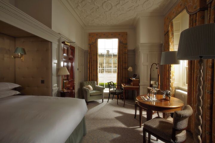 Room 49 of 189