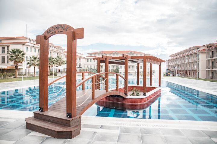 Pool 52 of 139
