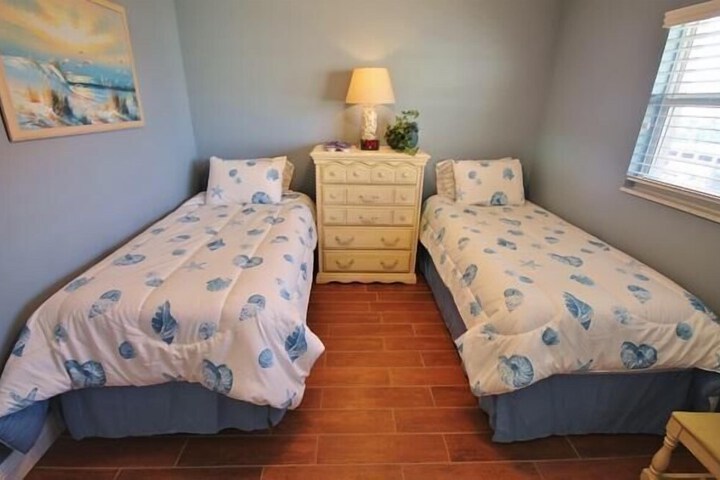 Room 5 of 264