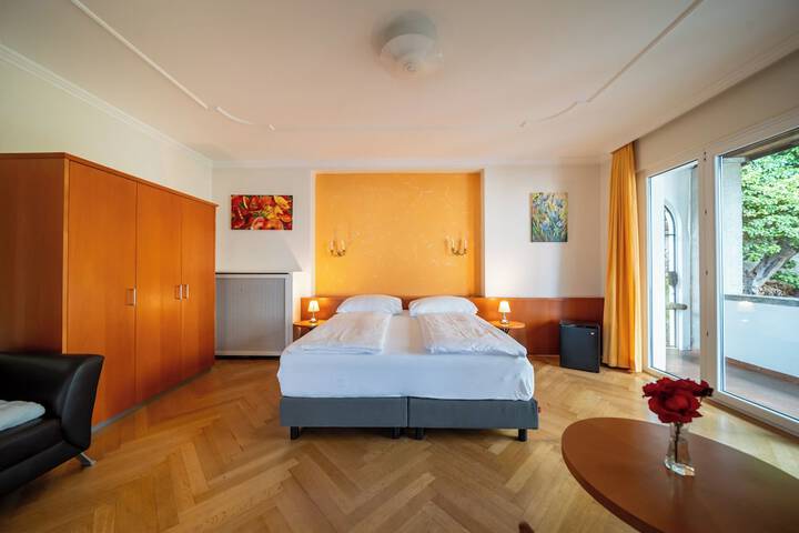 Room 36 of 156