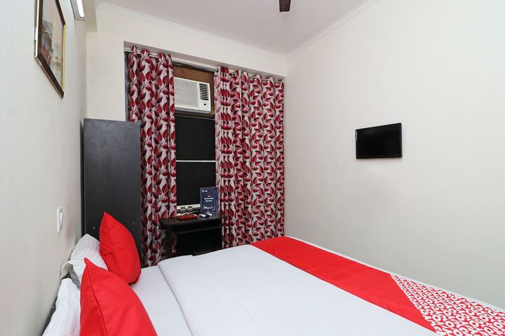 Room 9 of 22