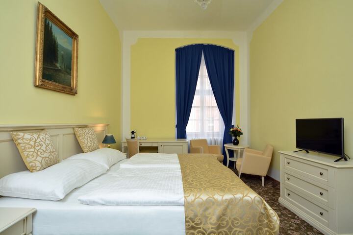 Room 7 of 81