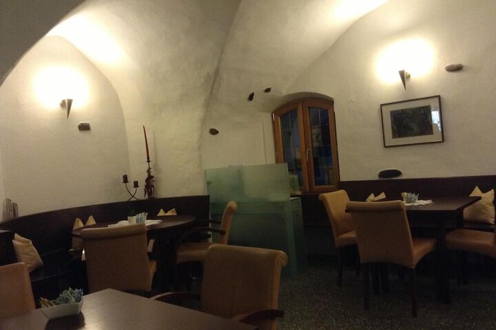 Dining 41 of 54