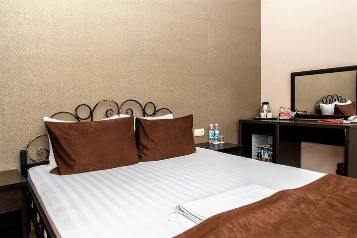 Room 13 of 35