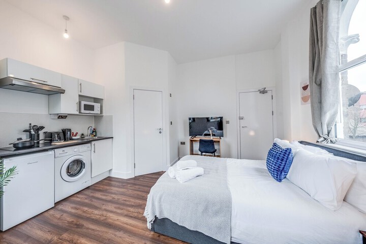 Room 15 of 42