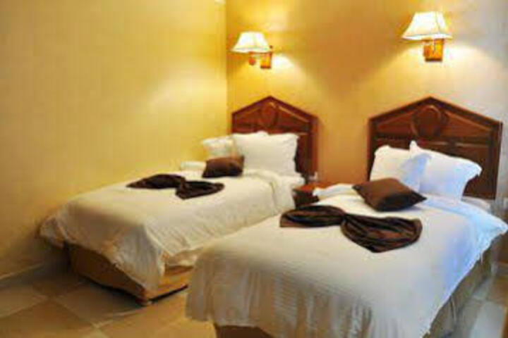 Rest Inn Hotel Suites