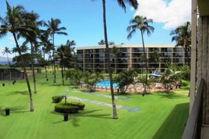 Hotel Exterior 10 of 55