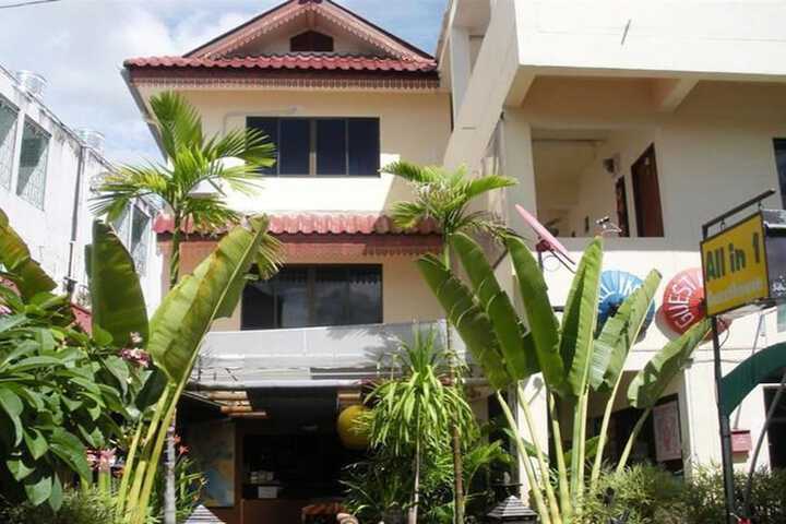 All in 1 Guesthouse Chiang Mai