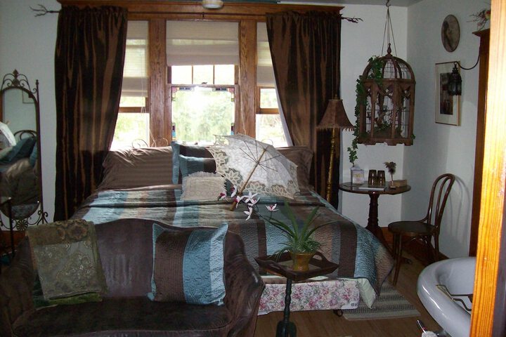 Room 5 of 40