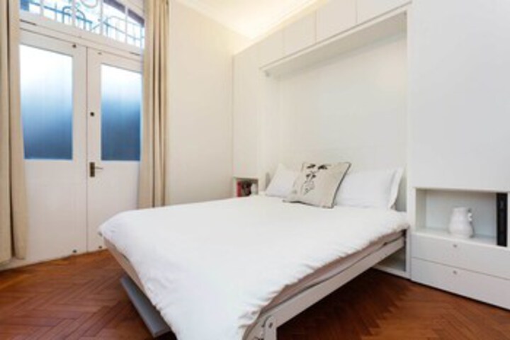 Room 15 of 19