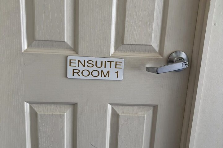 Room 33 of 45