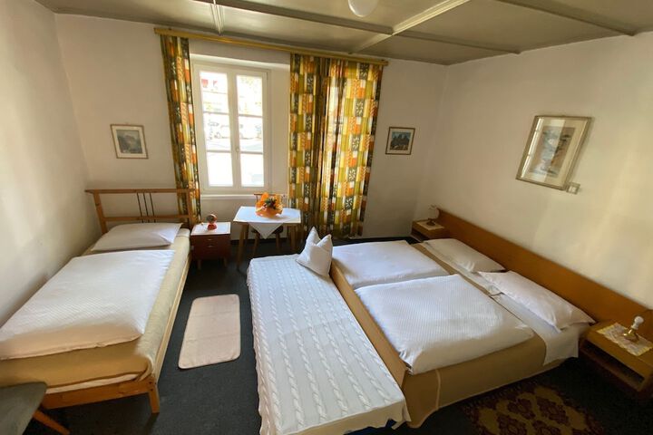 Room 13 of 44