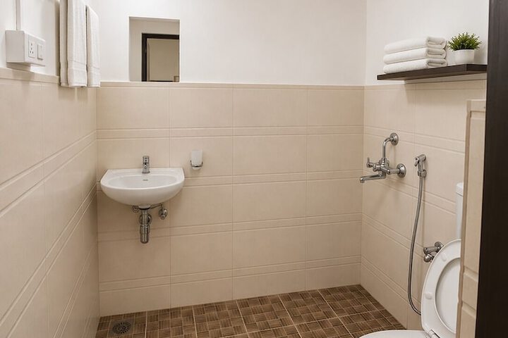Room 9 of 25