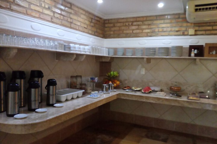 Breakfast/Coffee Service 11 of 32