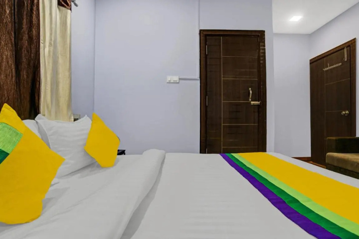 Room 3 of 15