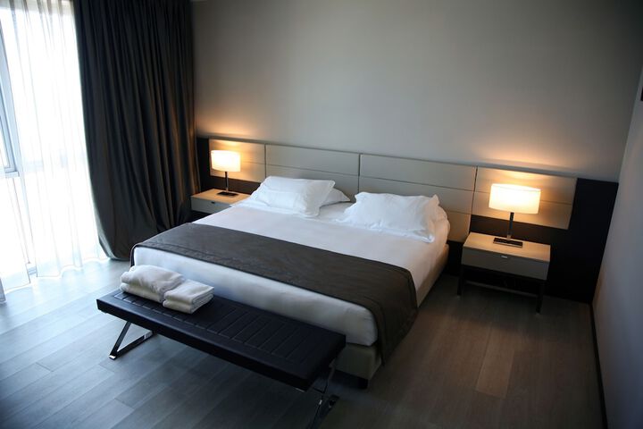 Room 32 of 105