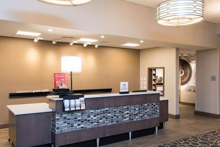 Check-in/check-out kiosk