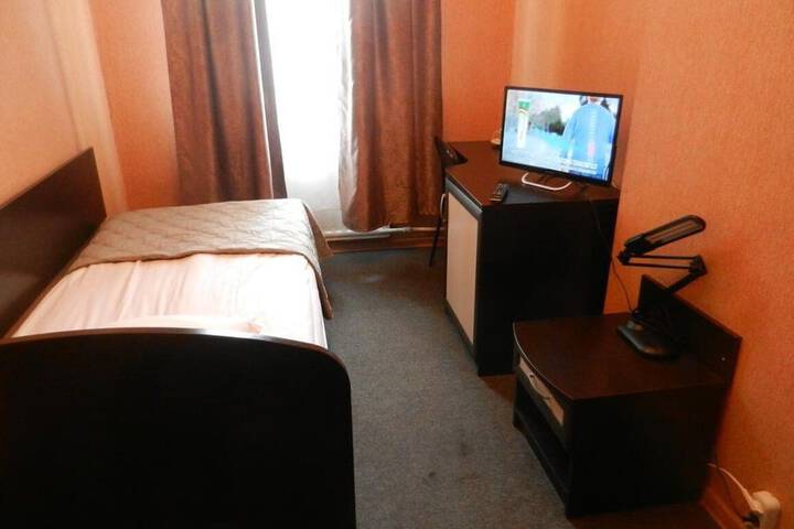 Room 32 of 87