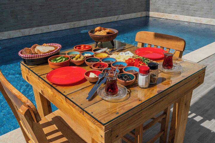 Breakfast/Coffee Service 18 of 37