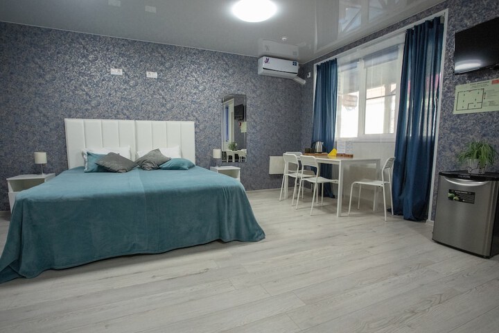Room 8 of 61