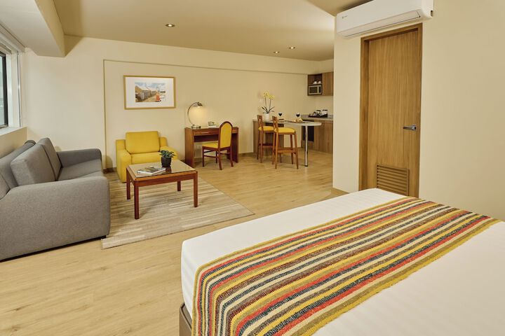 Room 5 of 36
