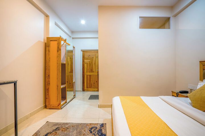Room 18 of 100