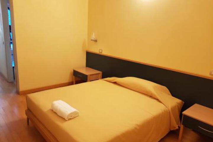 Room 3 of 6
