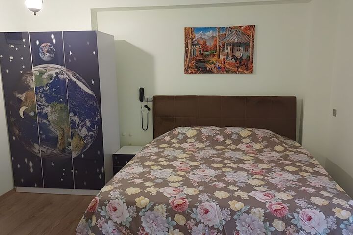 Room 7 of 36