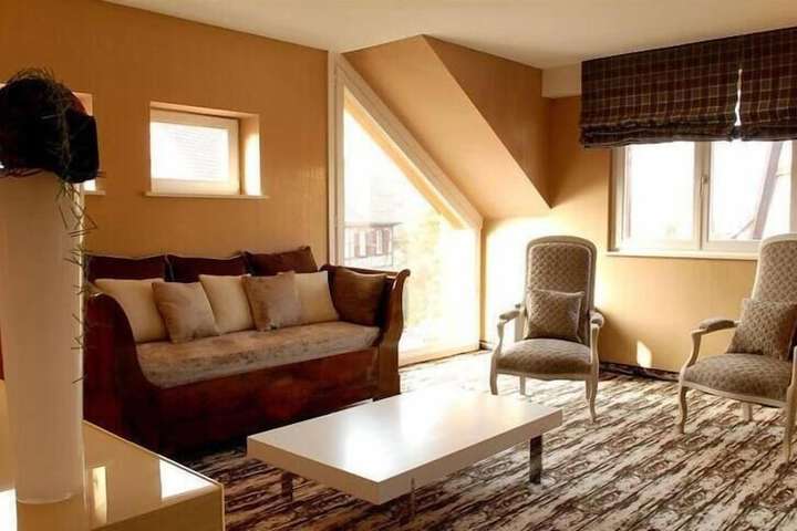 Room 23 of 54