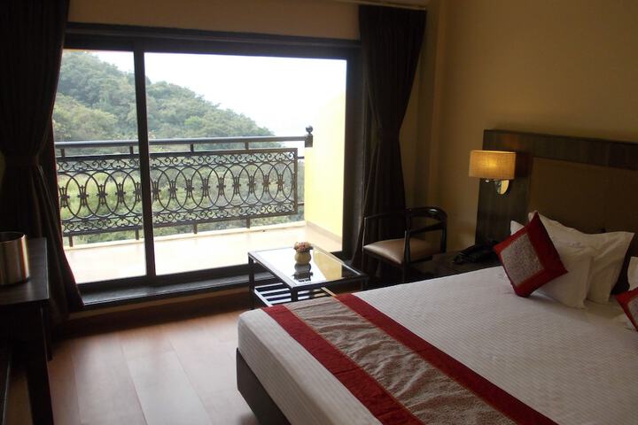 Antariksh Retreat