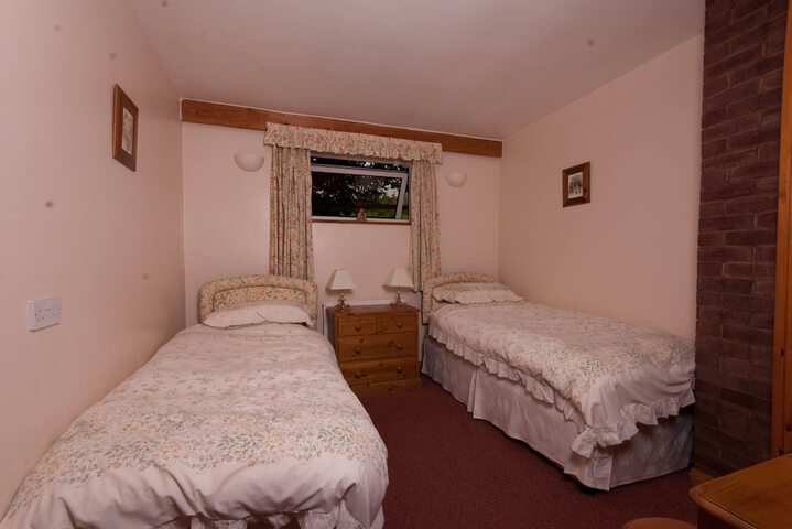 Room 6 of 43