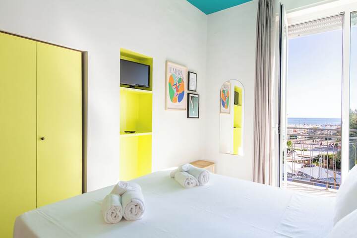 Room 22 of 148