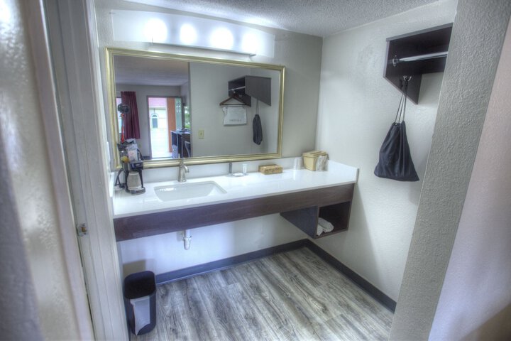 2 Double Beds (5 of 11)