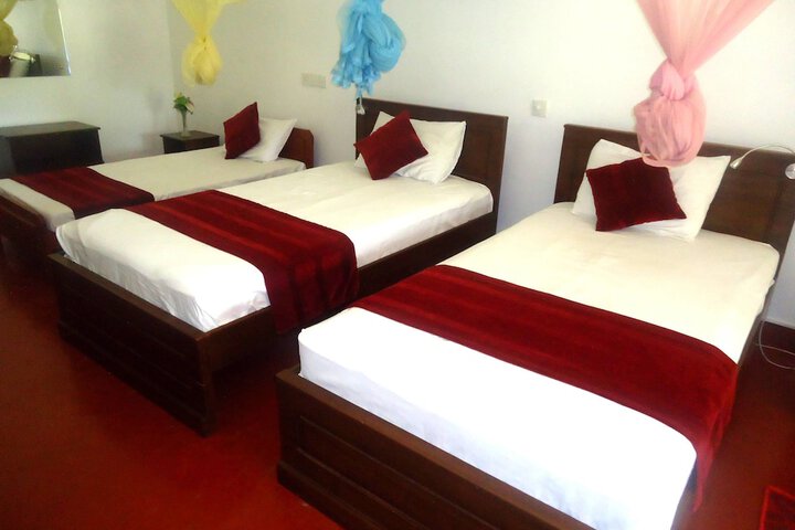 Room 4 of 24