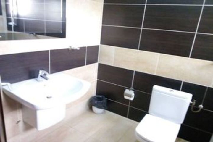 Room 8 of 44
