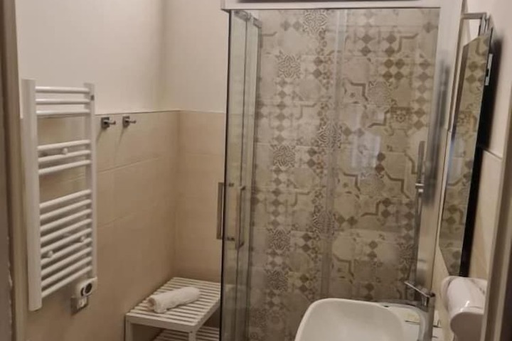 Room 8 of 13