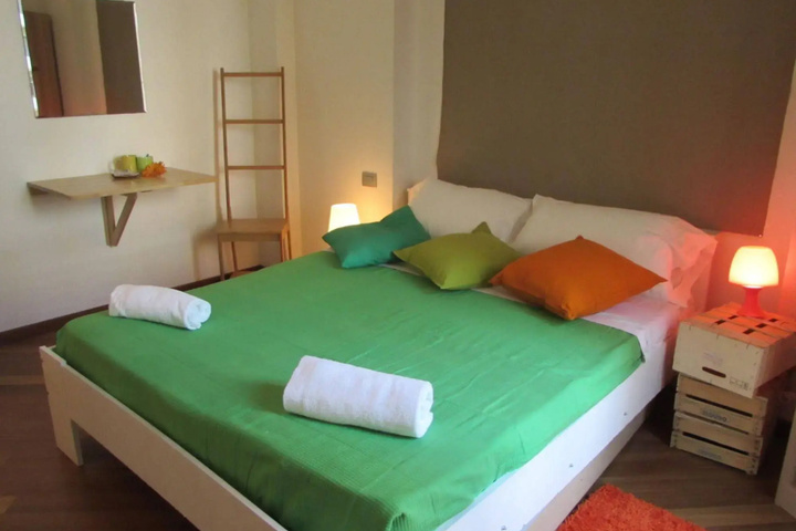 Room 2 of 15