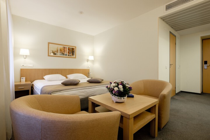 Room 9 of 54