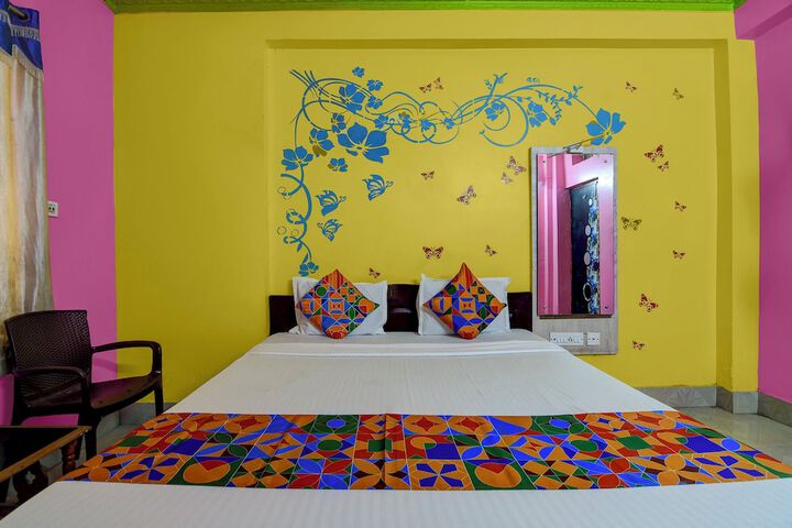 Room 6 of 25