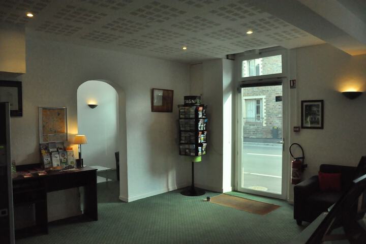 Hotel 2 of 98