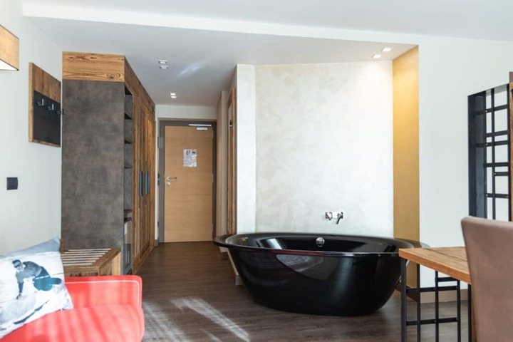 Room 56 of 186