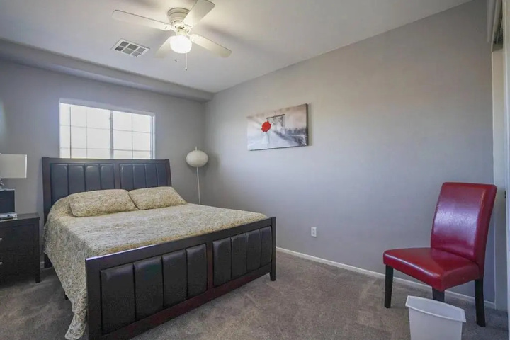 Photo of Private Housebest Ratessleeps 12parking15 min Strippets Allowedbook Now