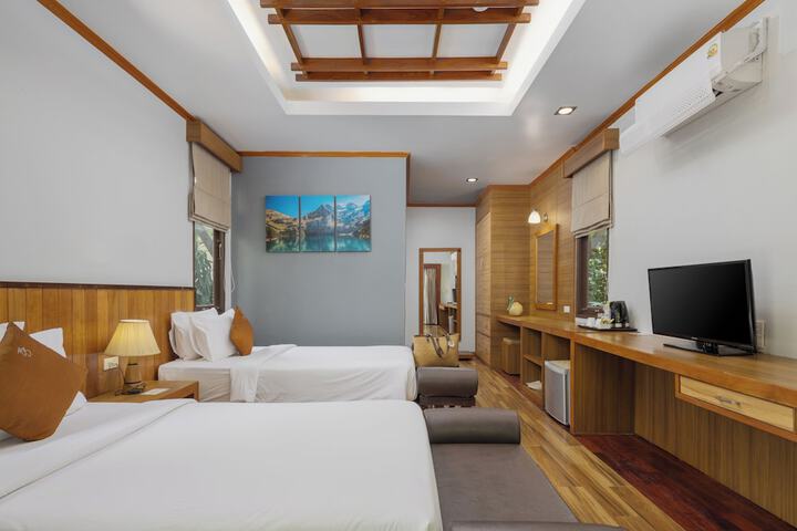 Room 12 of 91