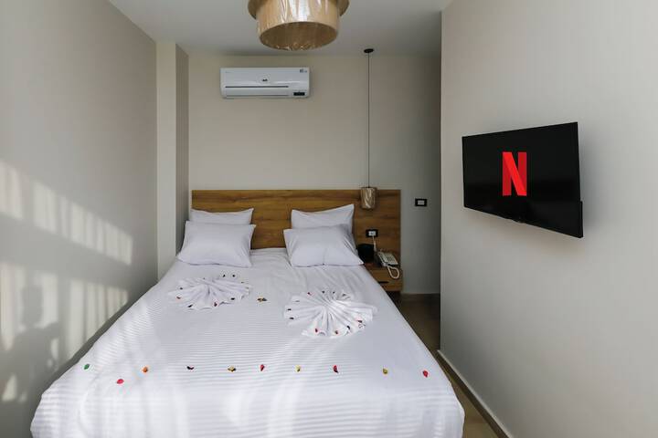 Room 65 of 150