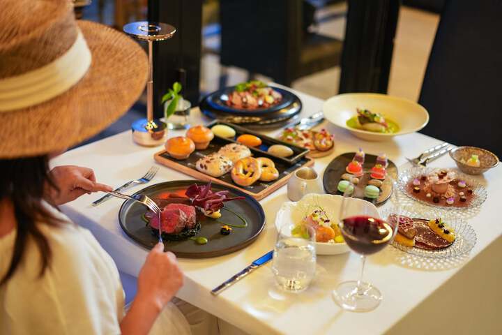 Dining 49 of 81