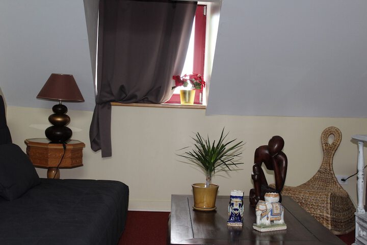 Room 9 of 38