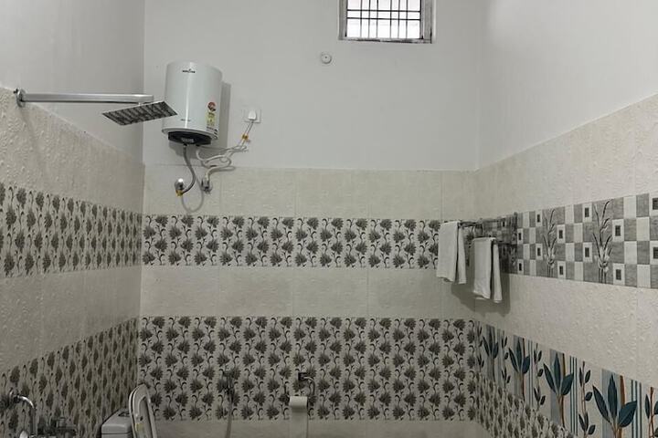 Room 16 of 29