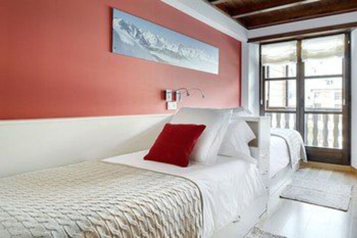 Room 8 of 27